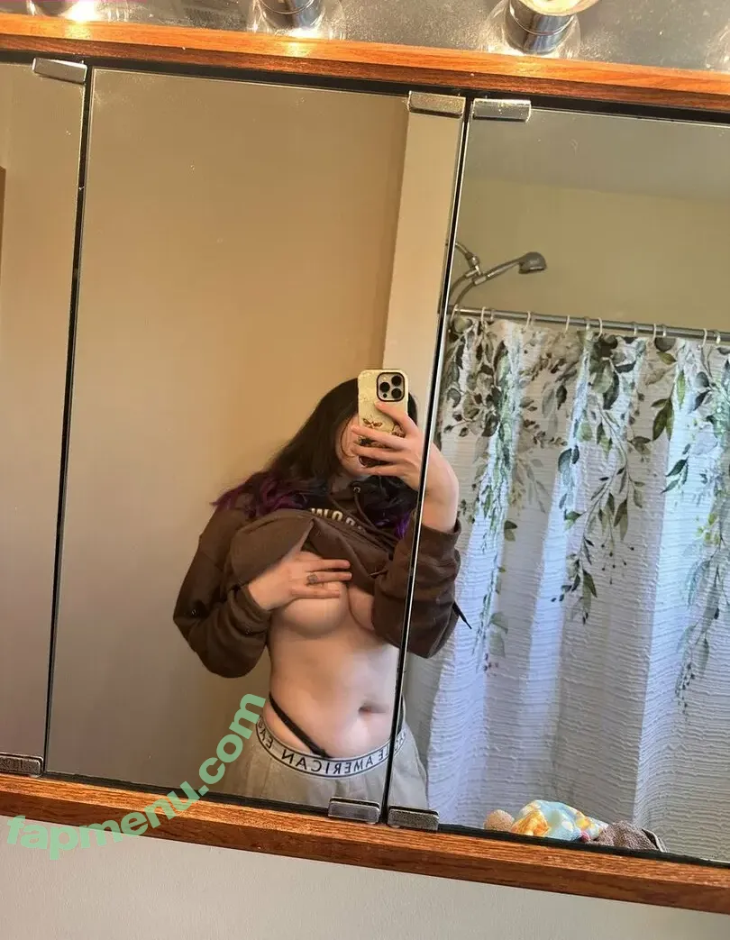 liilwitch nude photo #0005 (liilwitch)