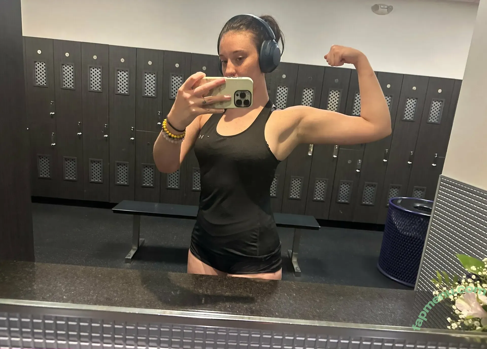 liilwitch nude photo #0007 (liilwitch)