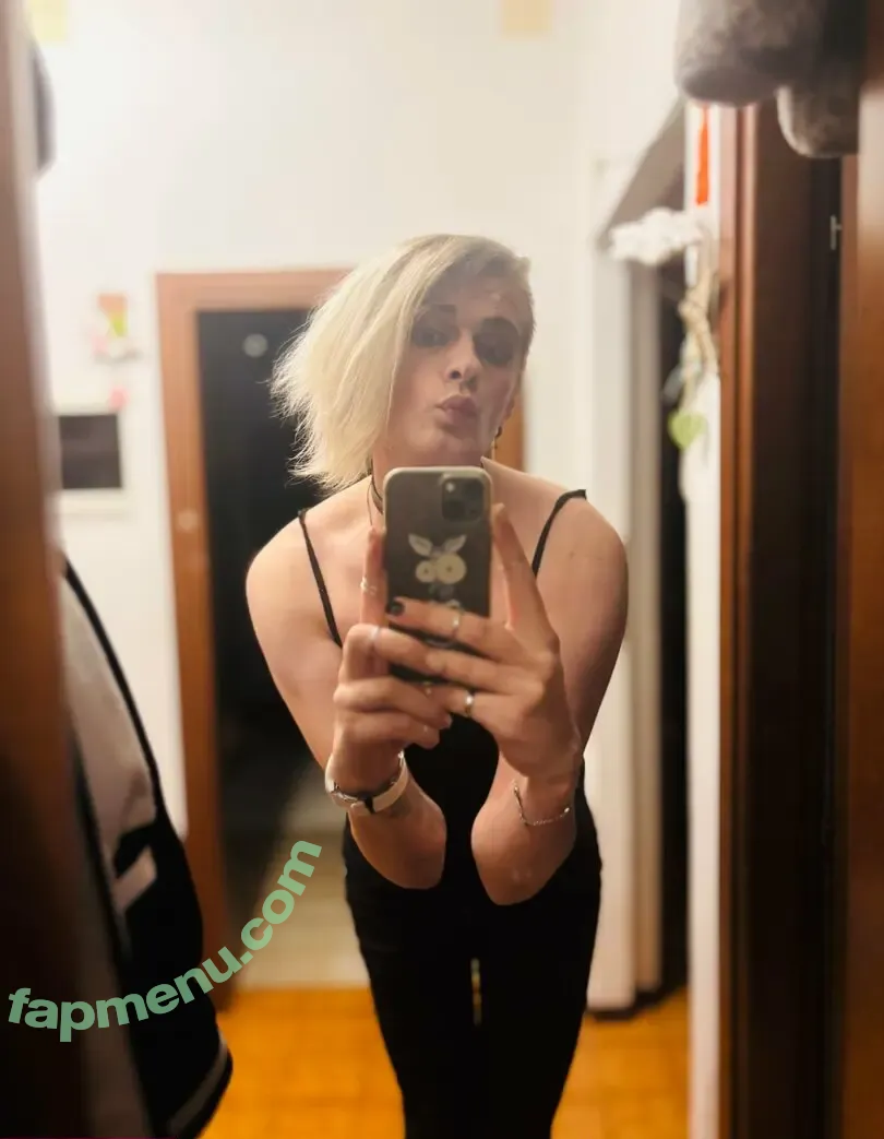 likeaslufem nude photo #0013 (likesuits)