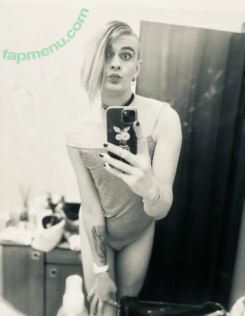 likeaslufem nude photo #0021 (likesuits)