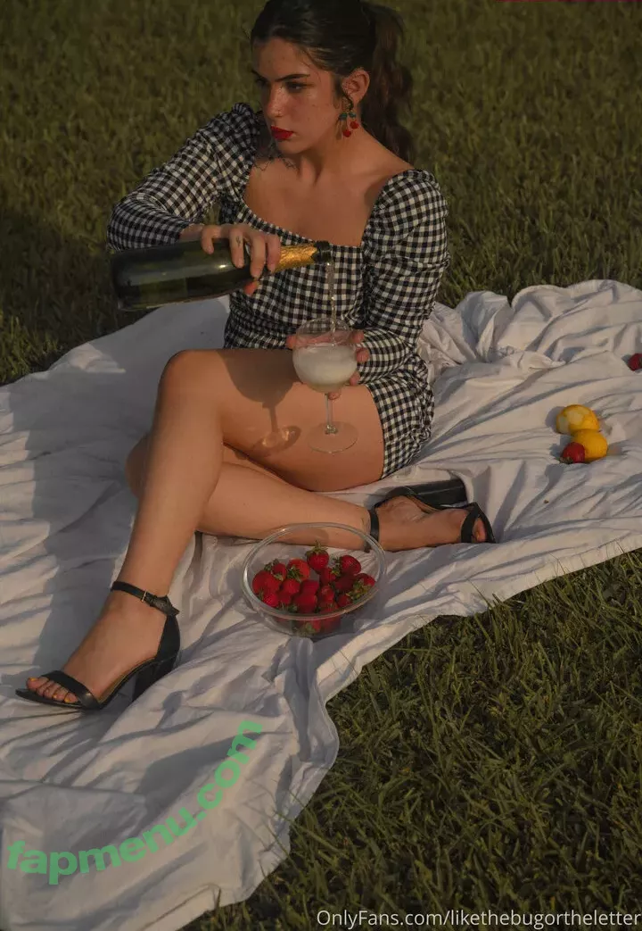 likethebugortheletter nude photo #0048 (likethebugortheletter)