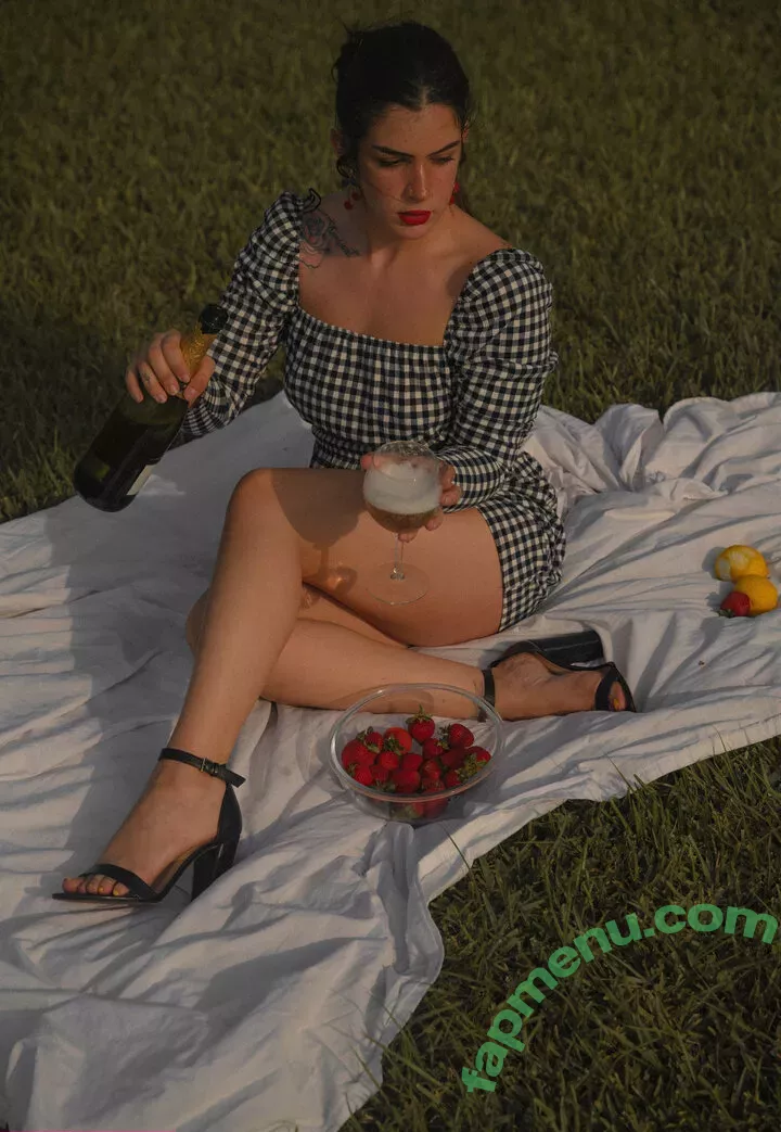 likethebugortheletter nude photo #0049 (likethebugortheletter)