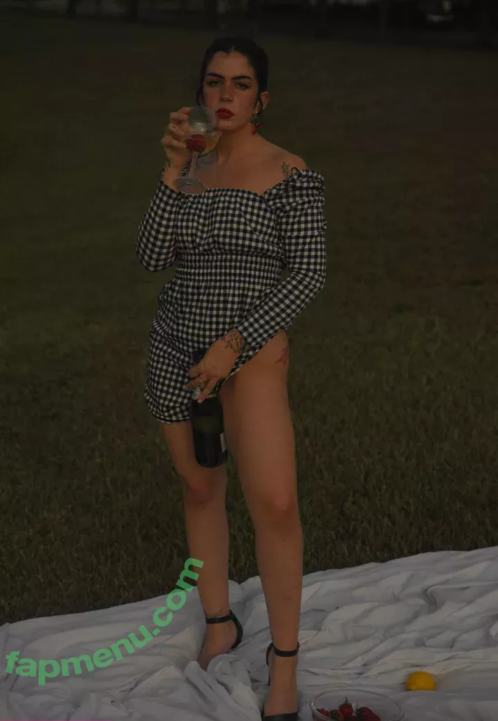 likethebugortheletter nude photo #0052 (likethebugortheletter)