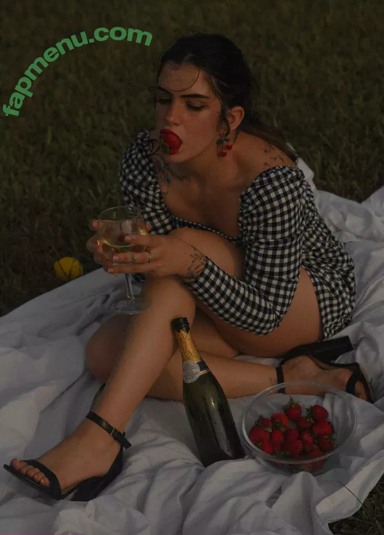 likethebugortheletter nude photo #0074 (likethebugortheletter)
