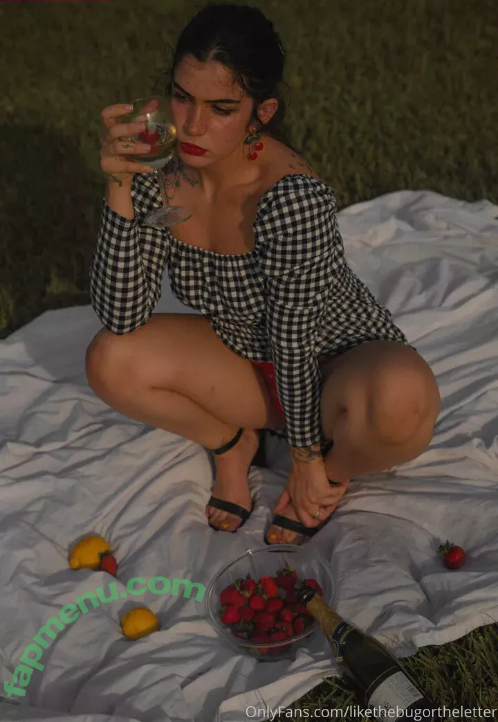 likethebugortheletter nude photo #0077 (likethebugortheletter)