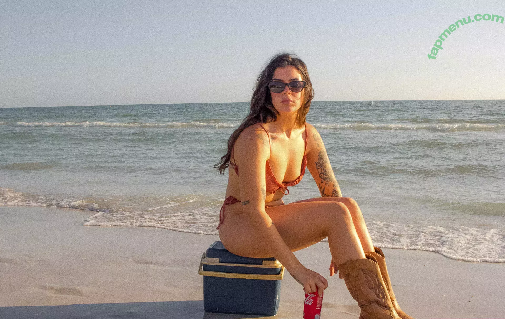 likethebugortheletter nude photo #0080 (likethebugortheletter)