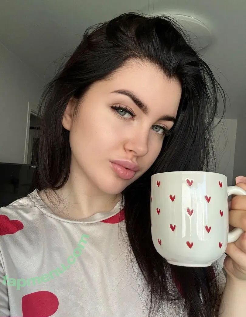 likka_mansikka nude photo #0065 (likka_mansikka)