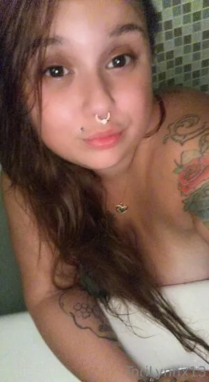 lil_bbw_torilynn / ___torilynn___ nude photo #0041