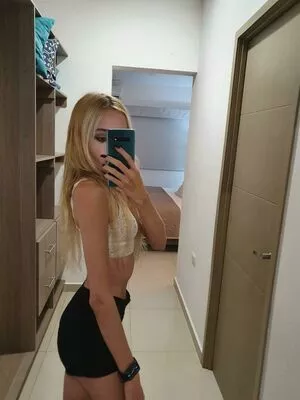 lil.emma / lilemmajade / my-lil-emma nude photo #0004