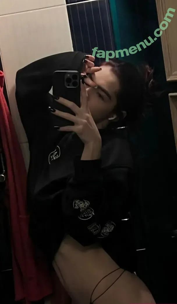 Lil Fridge nude photo #0009 (chrrww / chrrww0)