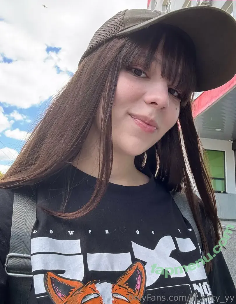 lil_kitty_yy nude photo #0022 (lilkiittyy)