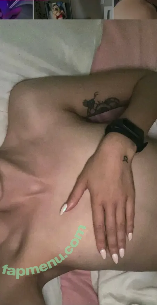 Lil Lau nude photo #0017 (Lauonly150 / laulost148584 / lil___lau / littlelau)