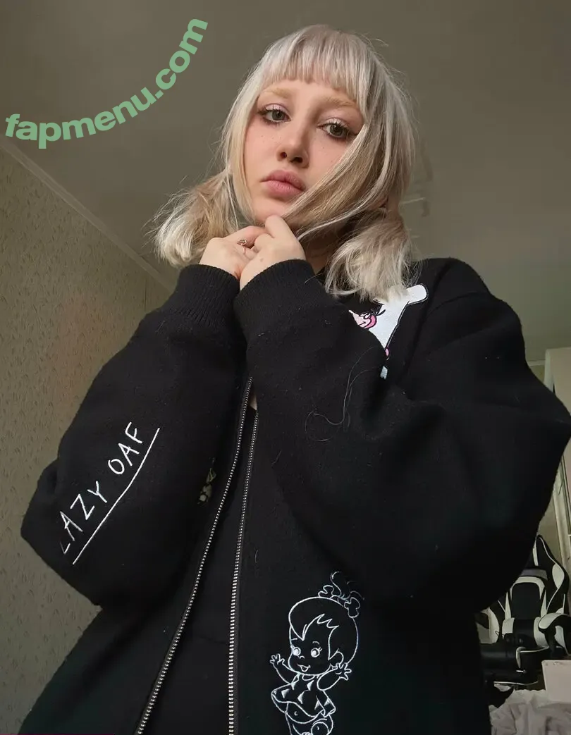 lil_lunabell nude photo #0089 (lill.unabelle)