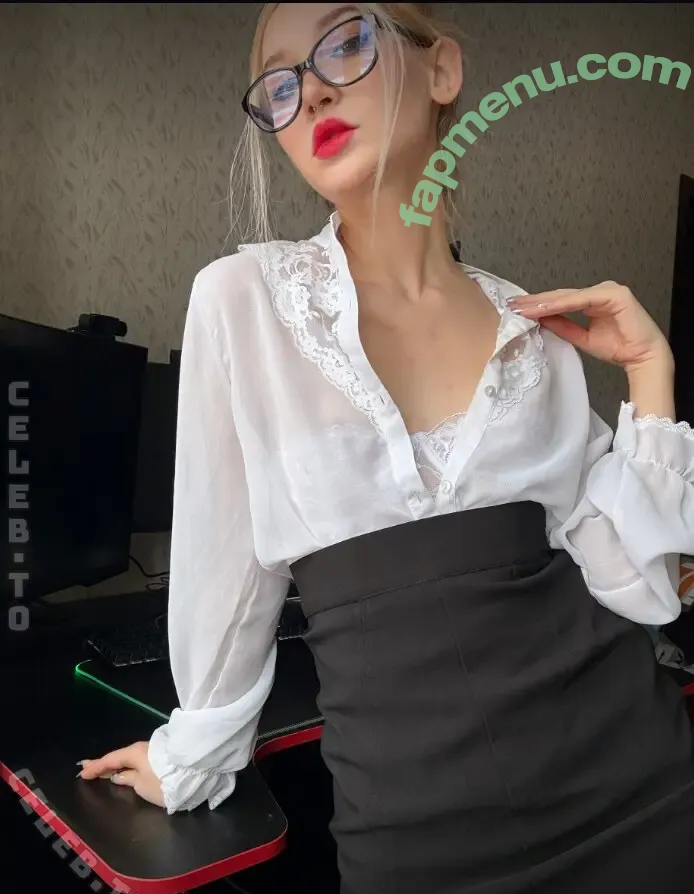 lil_lunabell nude photo #0144 (lill.unabelle)