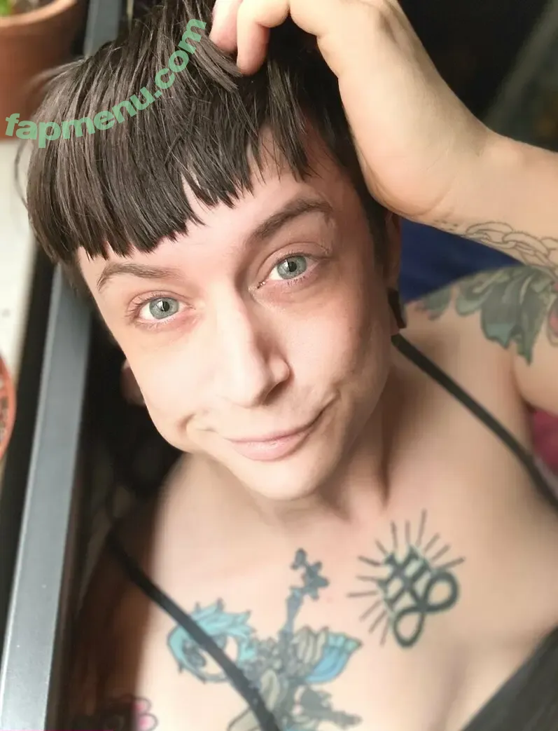 lil-missmaverick nude photo #0315 (miss_midnight_maverick)