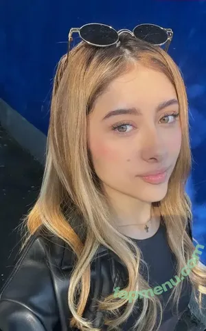 Lila Asmr / dannapaolaruiz / lila_asmr_ nude photo #0026