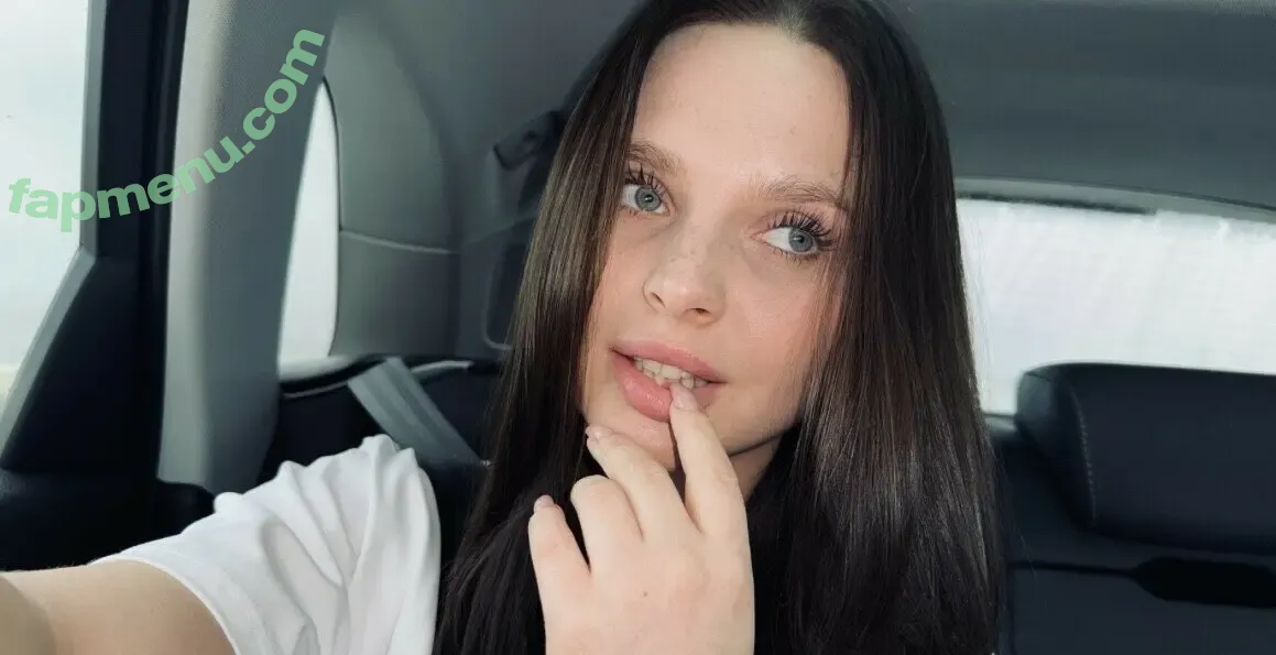 Lila_dreams nude photo #0003 (Lila_dreams)