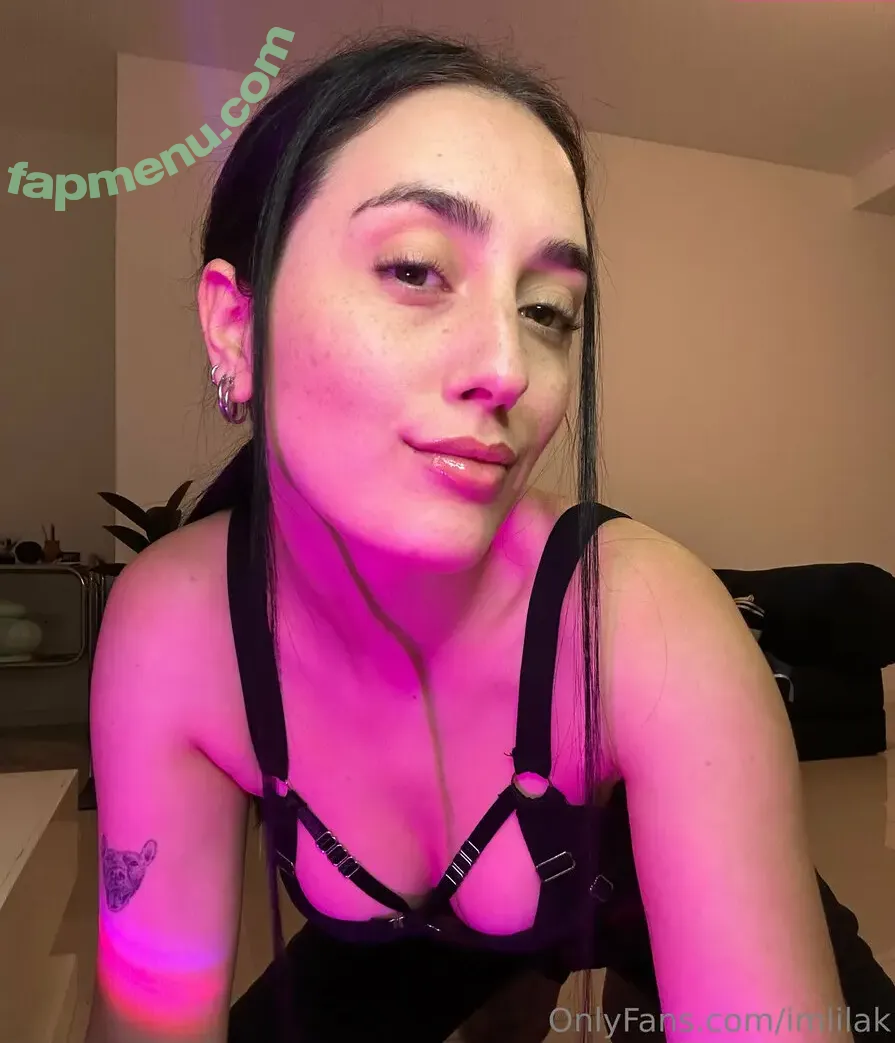 lila_freckles nude photo #0011 (lilfrexxx)