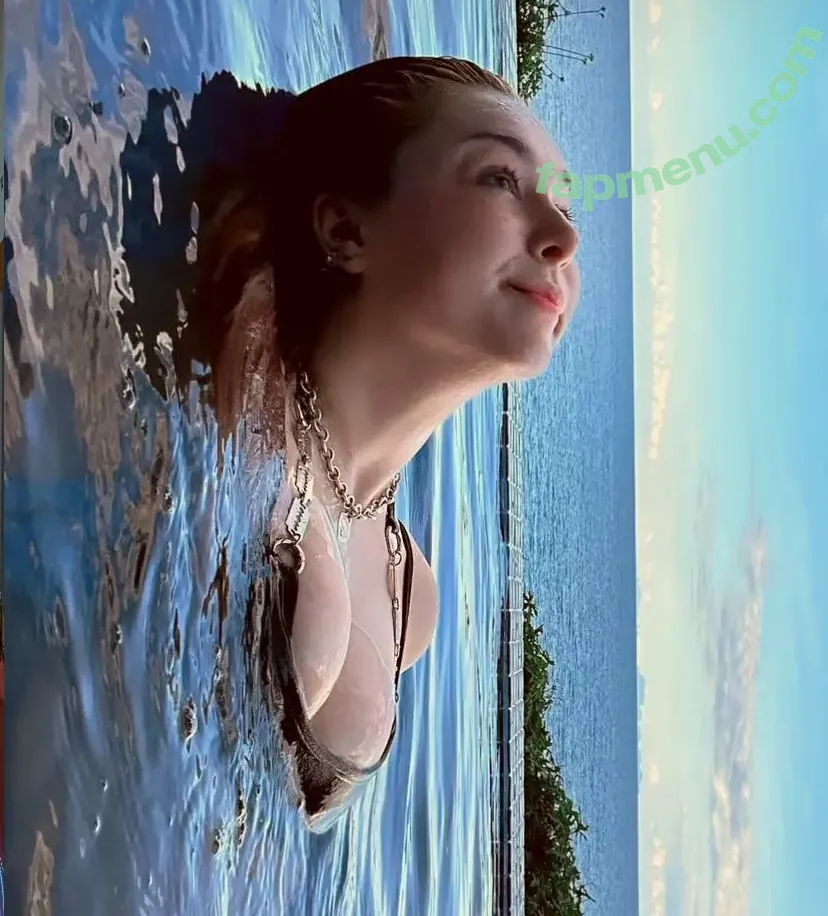 Lila Lacombe nude photo #0022 (lilalacombe)