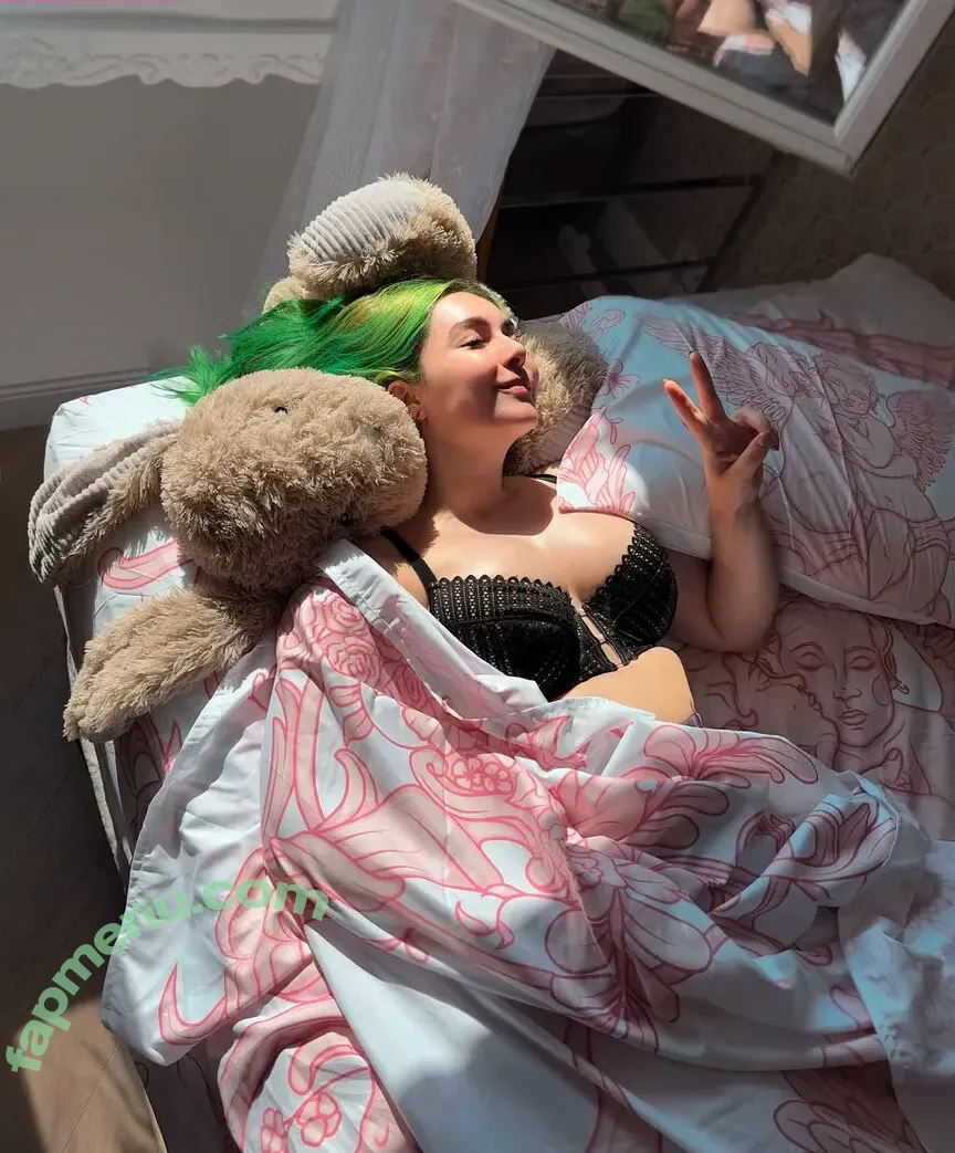 Lila Lacombe nude photo #0027 (lilalacombe)