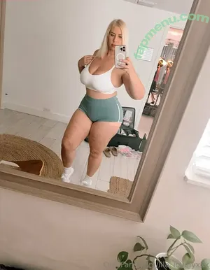 Lila Lovely / Lila_lovelyxxx / lila_lovely / lovinglilalovely nude photo #0268