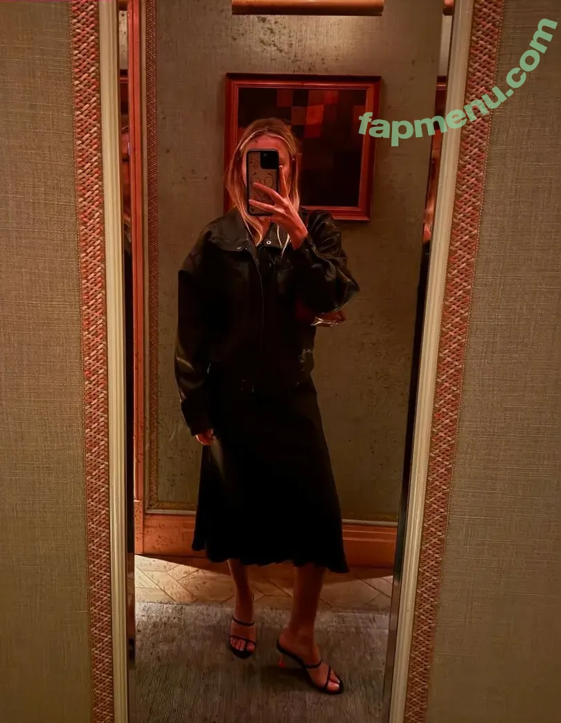 Lila Moss nude photo #0212 (lilamoss)