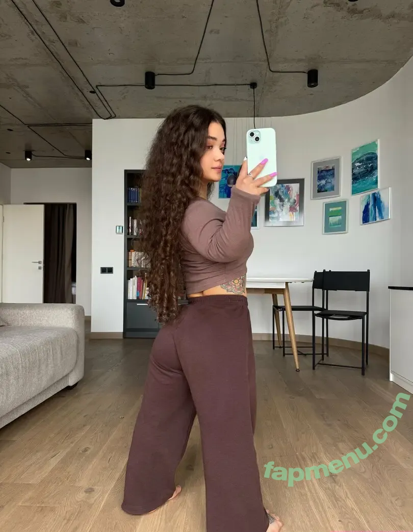 LilaAlph nude photo #0011 (lila.aah)