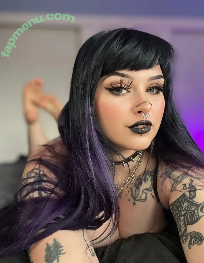 Lilacfables nude photo #0011 (Lilacfables)