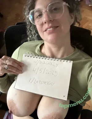 lilacurly / lilacthepurplekitty nude photo #0004