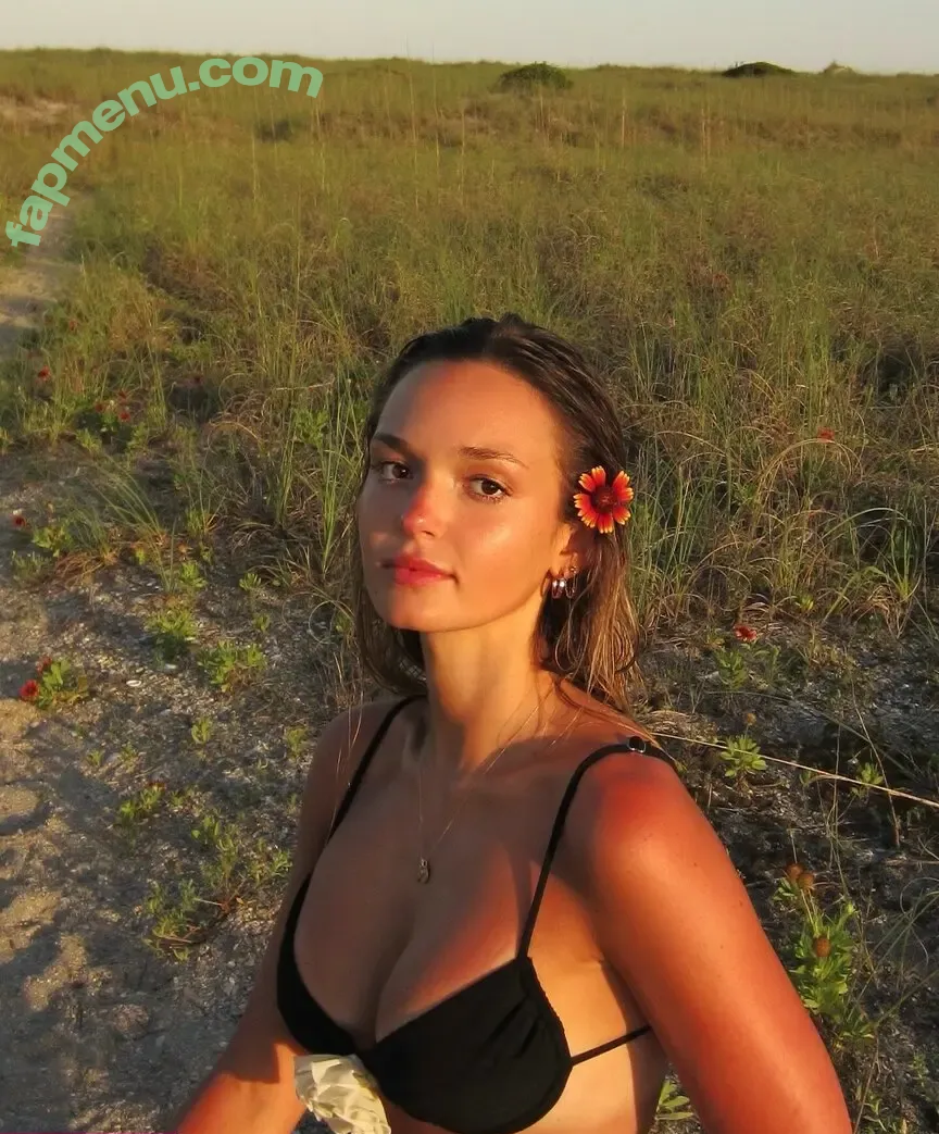 Lilah Pate nude photo #0056 (lilah.pate)