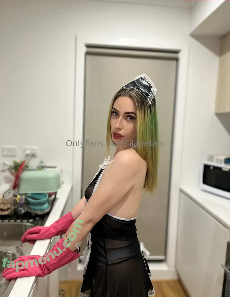 lilapetals nude photo #0035 (lilypetalsworld)