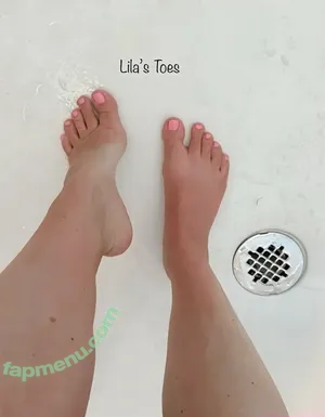 lilas.toes / lilas.toes1 nude photo #0016