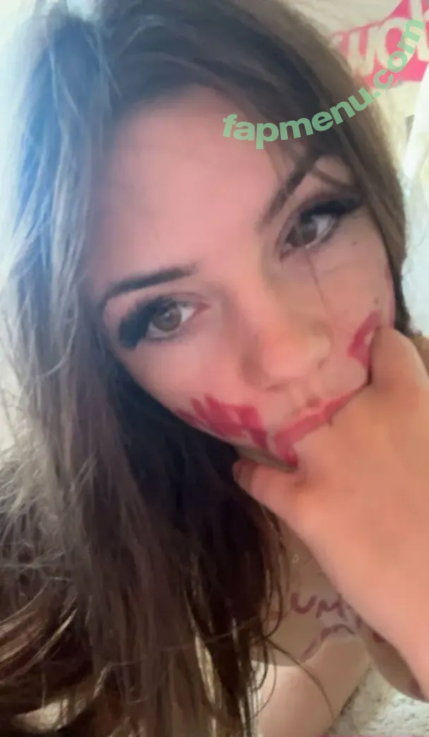 lilaxx26 nude photo #0007 (lilax26 / llilaxx26)