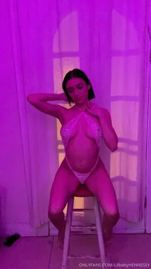 lilbabyalison / Alisondaddyy / Lilbabyhennessy / babyalison.xo nude photo #0018