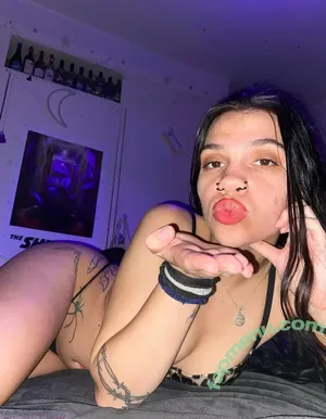 Lilbabybatsy / cinnamonspicexoxo nude photo #0026