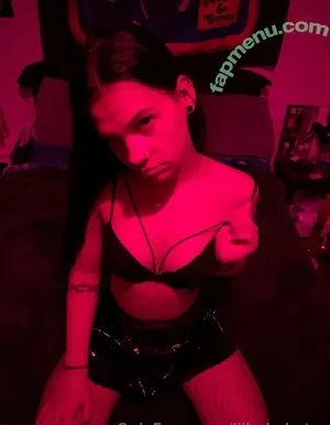 Lilbabybatsy / cinnamonspicexoxo nude photo #0029