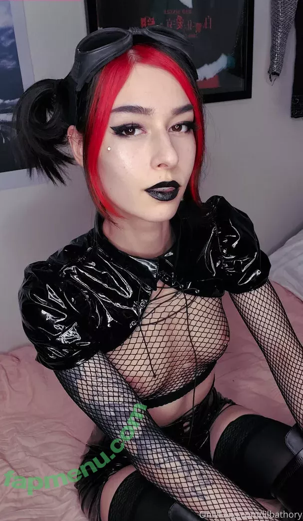 lilbathory nude photo #0033 (lil.bathory)