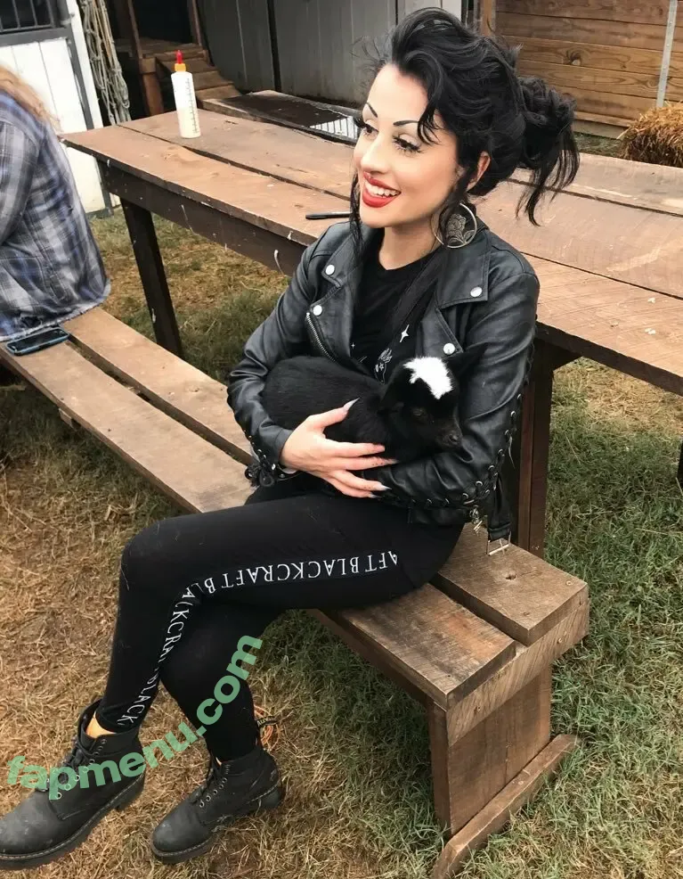 lilbatty nude photo #0511 (Skye Bedell / lil.batty / lilbattyy)