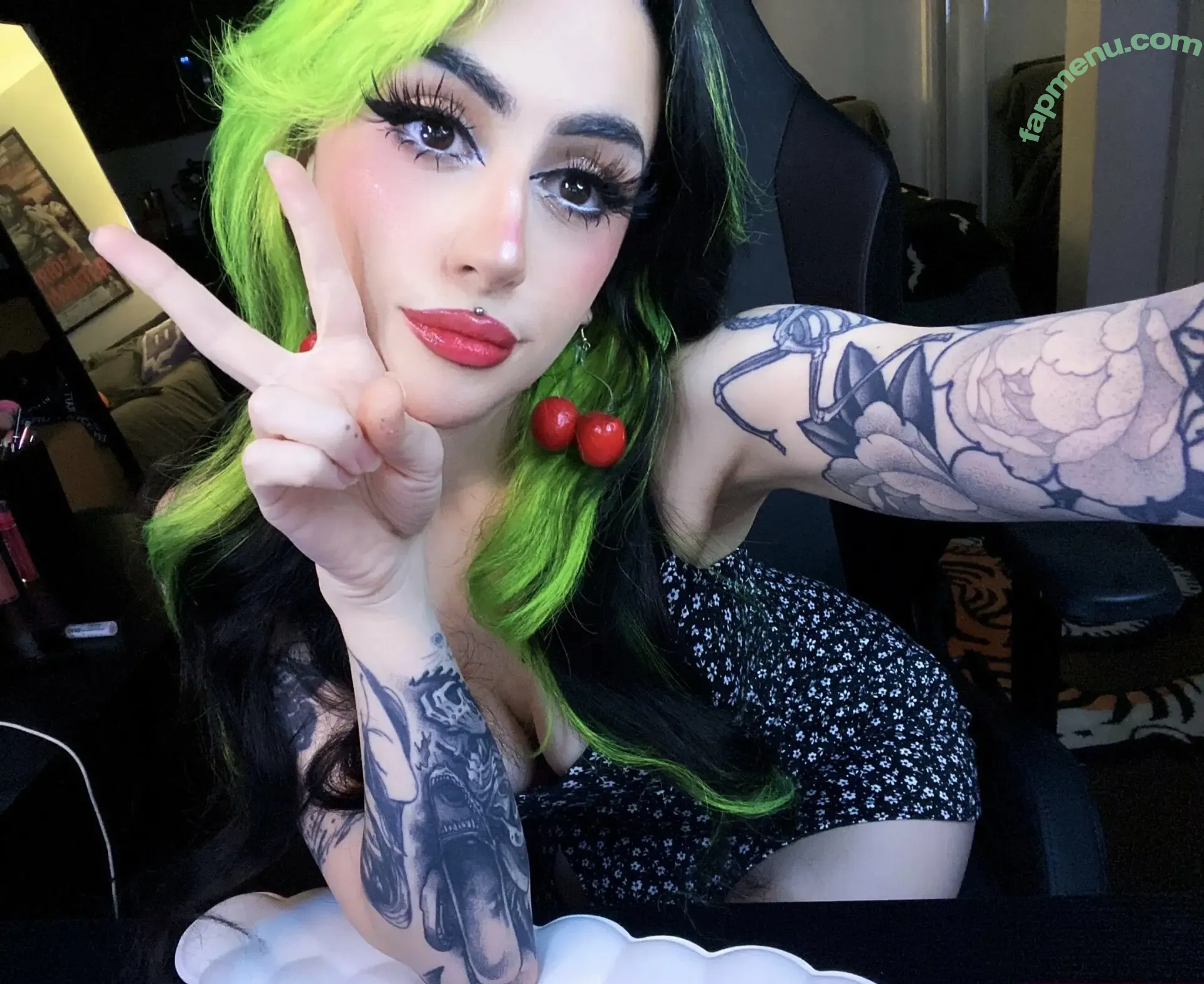 lilbatty nude photo #0523 (Skye Bedell / lil.batty / lilbattyy)