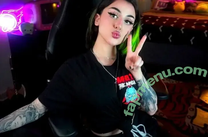 lilbatty nude photo #0524 (Skye Bedell / lil.batty / lilbattyy)