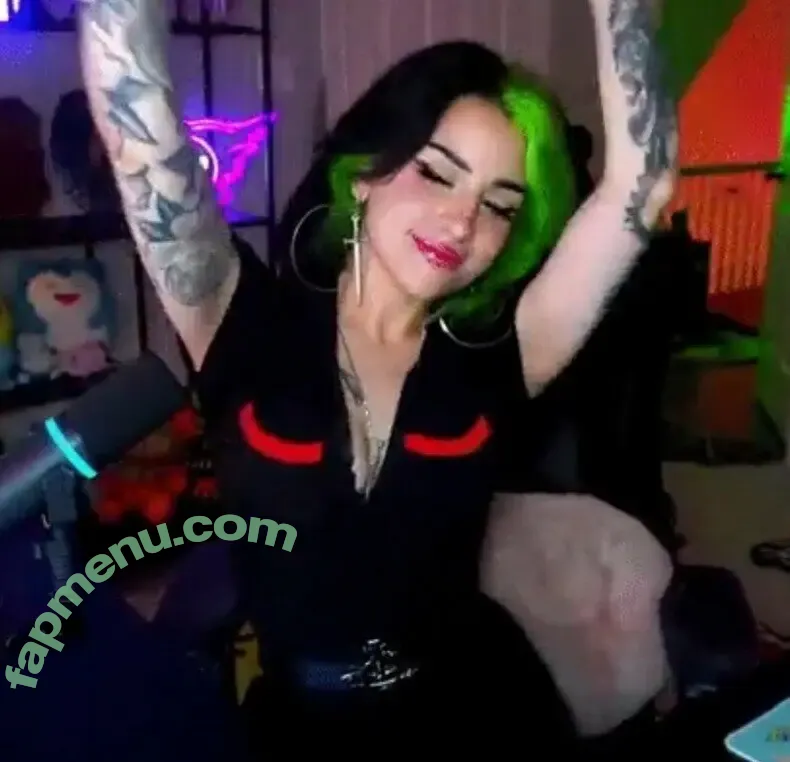 lilbatty nude photo #0529 (Skye Bedell / lil.batty / lilbattyy)