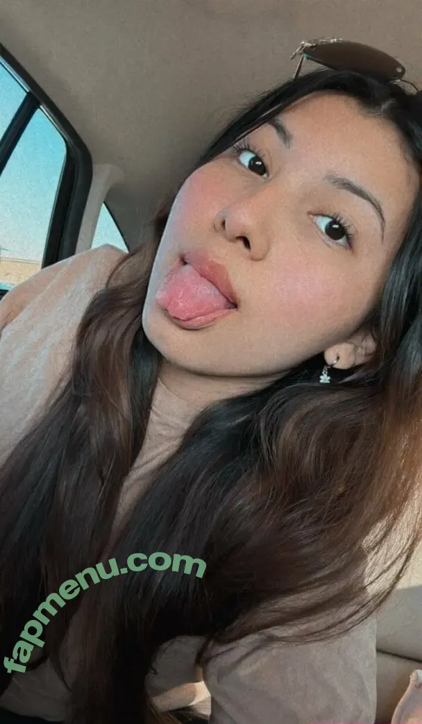 lilcami nude photo #0010 (lilcamix)