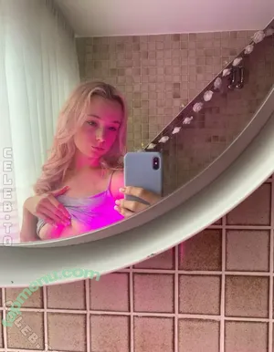 Lilcutiebrooke / brooke.prk / hibrookexo / lilcutiebrooke2006 nude photo #0055