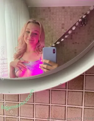 Lilcutiebrooke / brooke.prk / hibrookexo / lilcutiebrooke2006 nude photo #0056