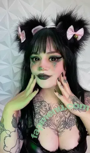 lildebbiecakes / lynzifer nude photo #0084