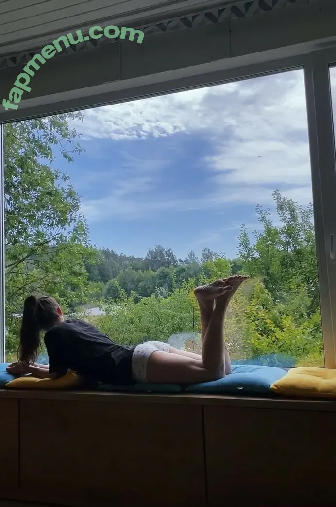 lildizzz nude photo #0012 (Dasha Lakis)