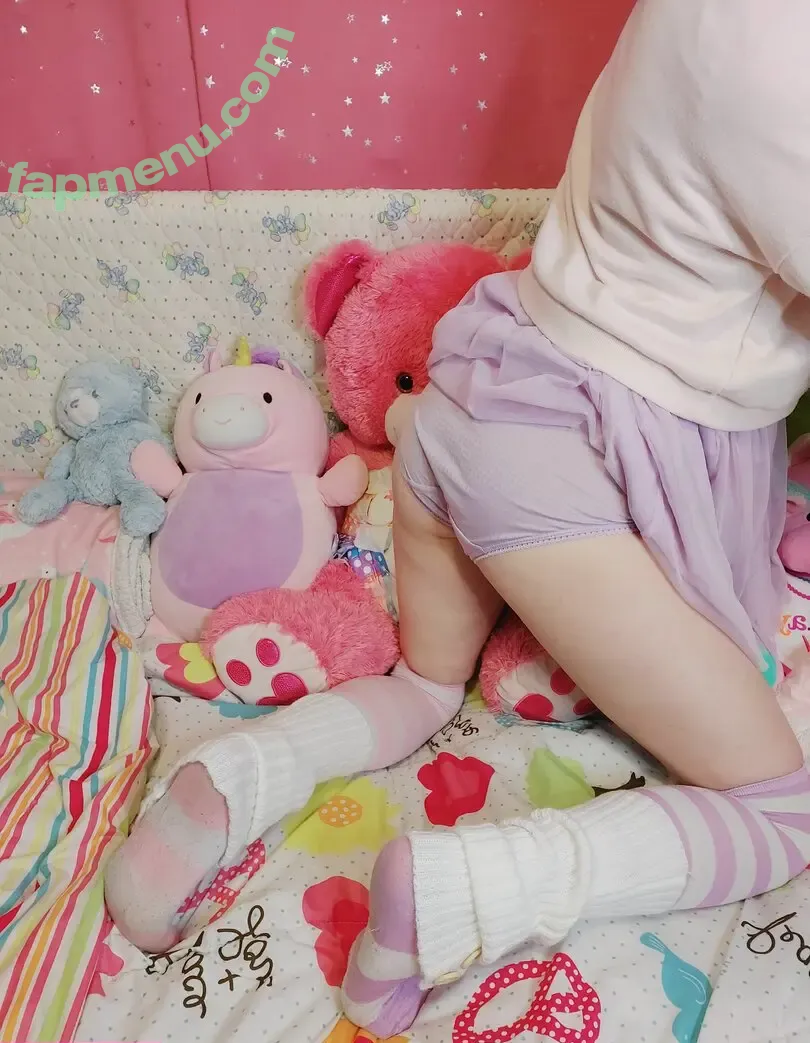 LilDreamPrincess nude photo #0027 (teenyrinne)