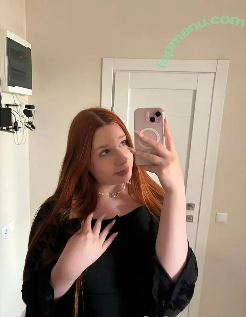 lilfoxyts nude photo #0003 (lilfoxy98)