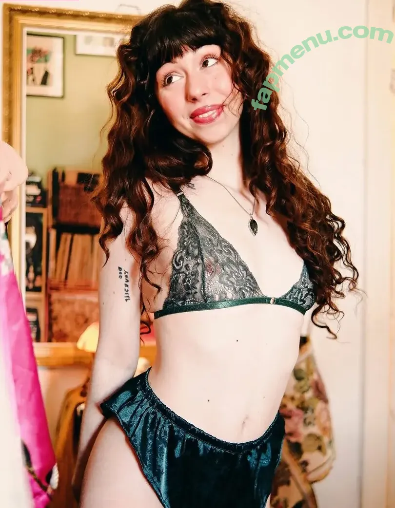 LilGigiBelle nude photo #0043 (LilGigiBelle)