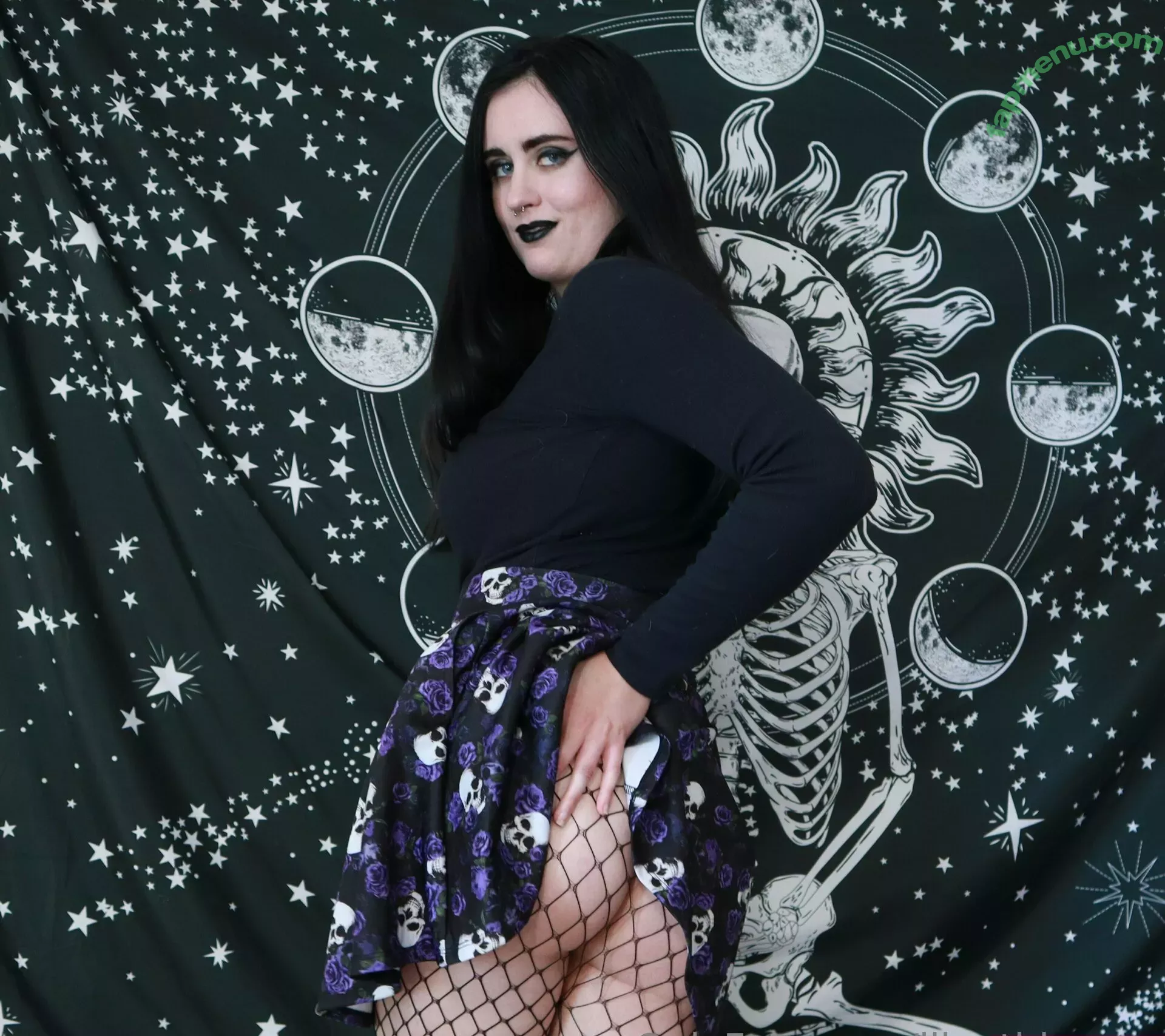 lilgothhunny nude photo #0027 (lilgothhunnyx)